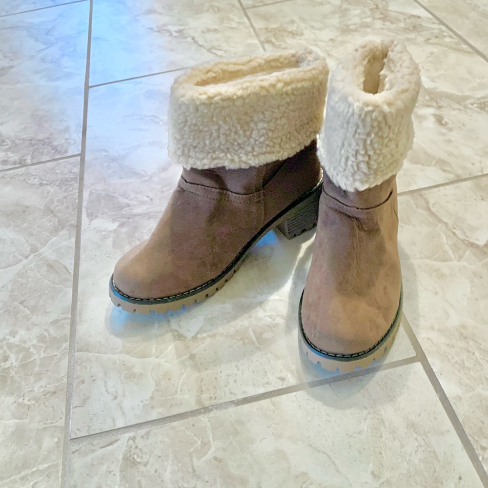 Zekear Seniors’ Chunky Heel Winter Boots - 8 - (Fit Like a 7)